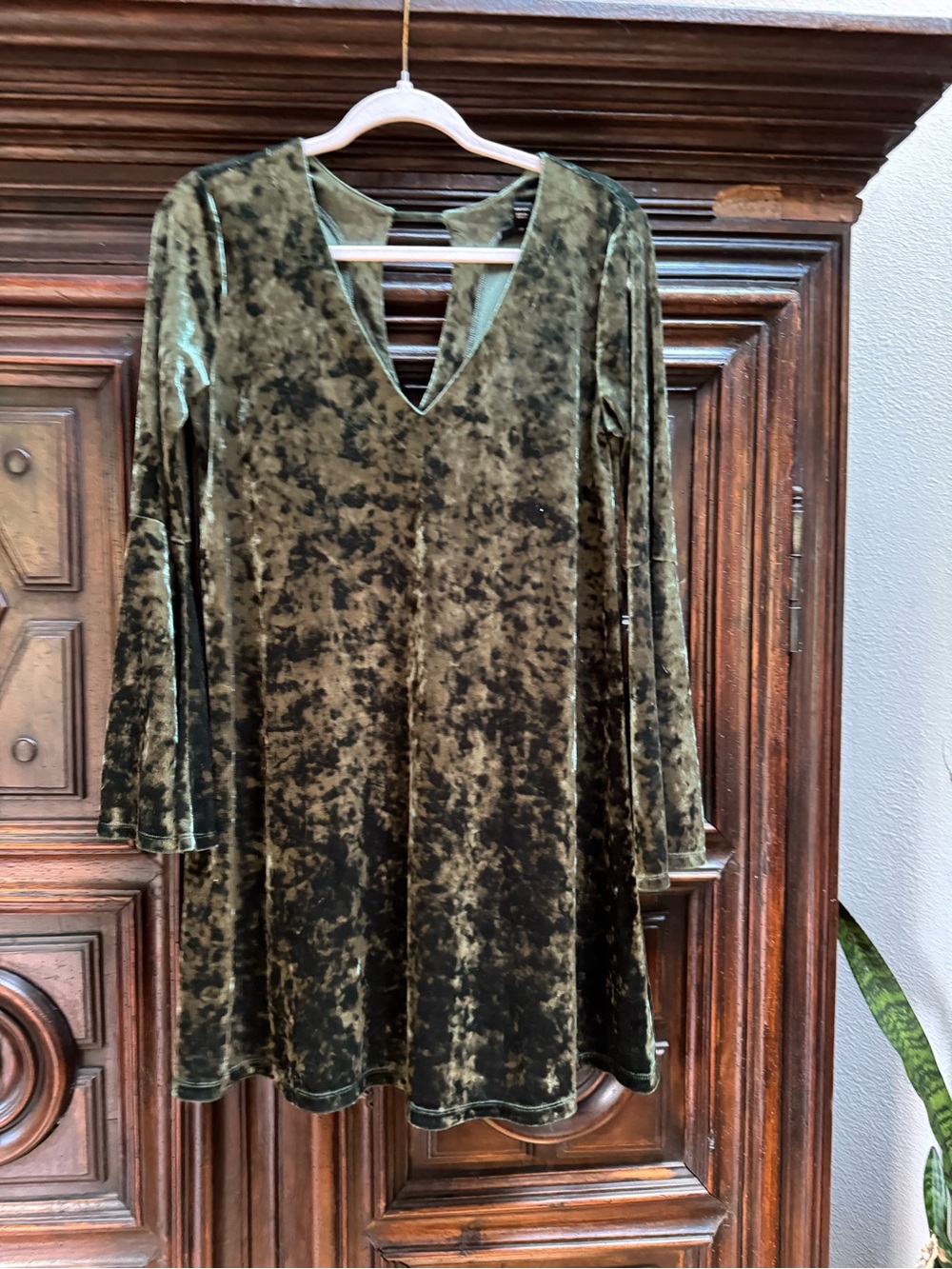 a.n.a Crushed Velvet V-Neck Dress in Olive